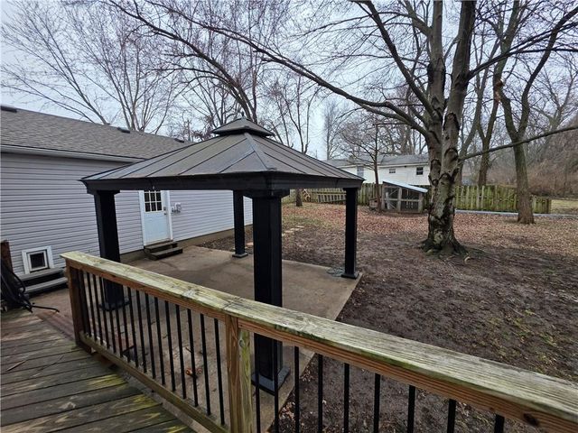 2100 & 2105 S Ellison Way, Independence, MO 64050