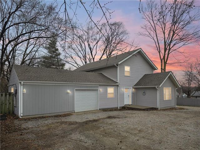 2100 & 2105 S Ellison Way, Independence, MO 64050