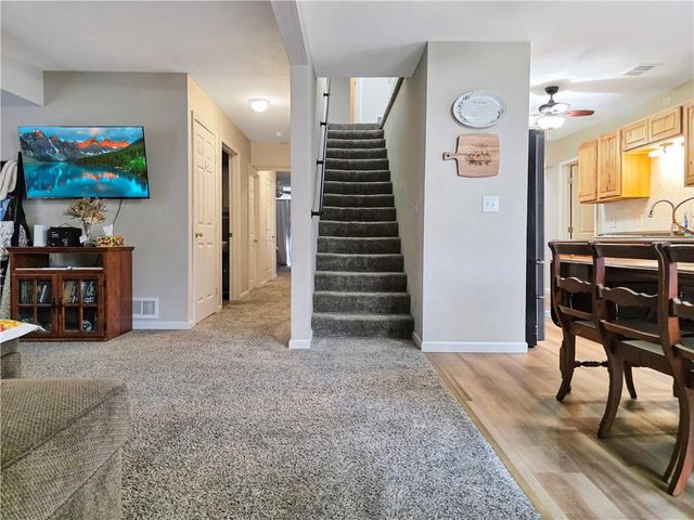 2100 & 2105 S Ellison Way, Independence, MO 64050