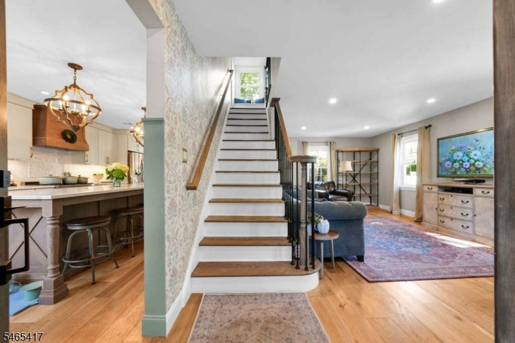 644 Golf Ter, Union Twp., NJ 07083 — photo 3