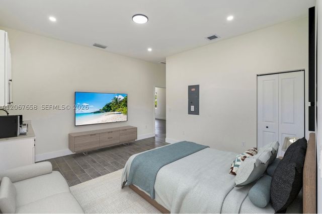 710 Peacock Ave, Lehigh Acres, FL 33974