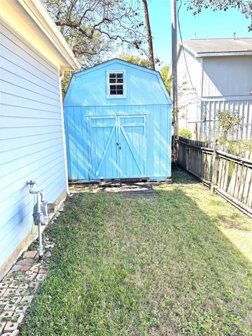 415 Bay Street N, Texas City, TX 77590