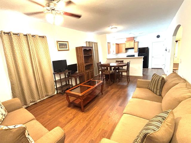 415 Bay Street N, Texas City, TX 77590