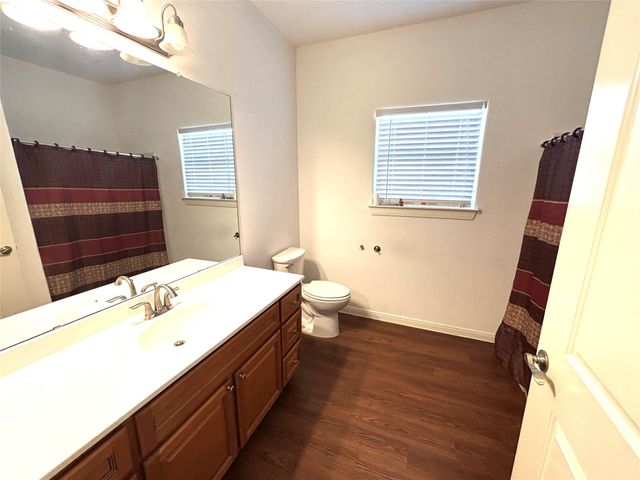 415 Bay Street N, Texas City, TX 77590