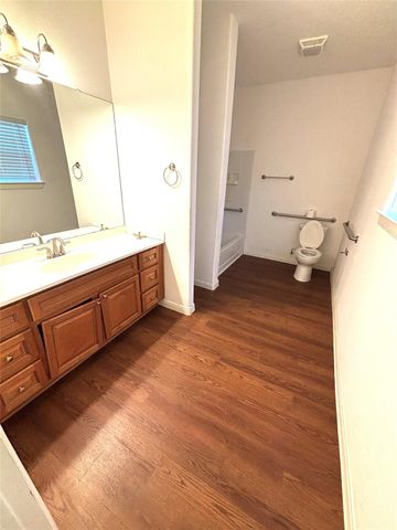 415 Bay Street N, Texas City, TX 77590