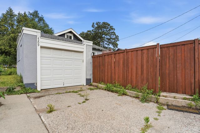 4209 Portland Avenue, Minneapolis, MN 55407