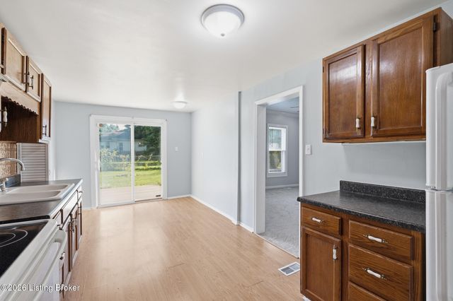 4315 Stoltz Ct, Louisville, KY 40215