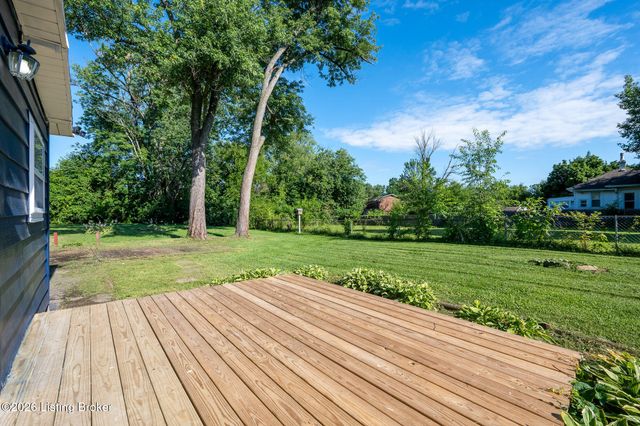 4315 Stoltz Ct, Louisville, KY 40215