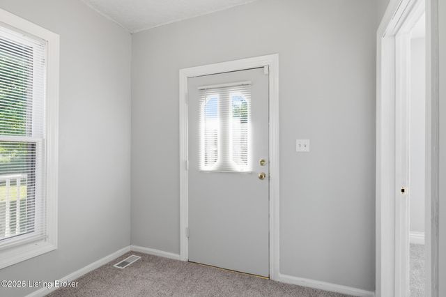 4315 Stoltz Ct, Louisville, KY 40215