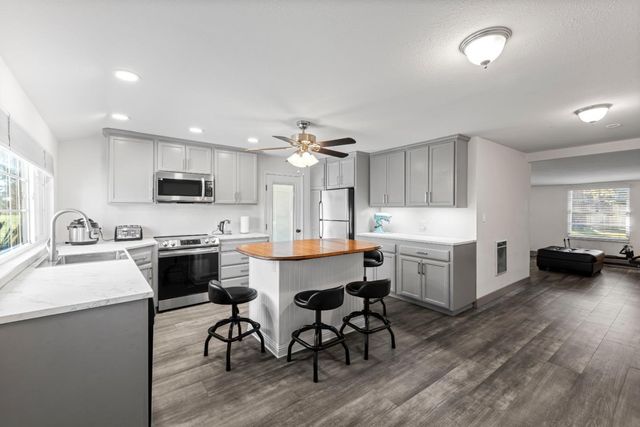 10395 Santa Teresa Boulevard, Gilroy, CA 95020