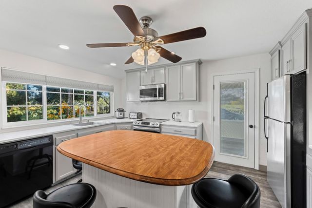 10395 Santa Teresa Boulevard, Gilroy, CA 95020