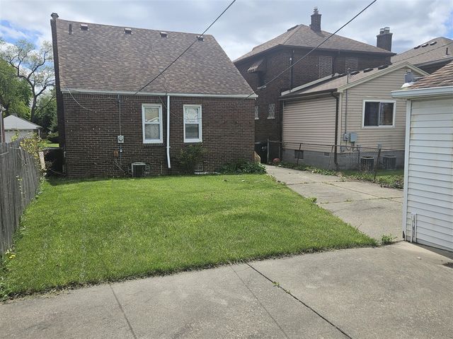 15237 Carlisle Street, Detroit, MI 48205