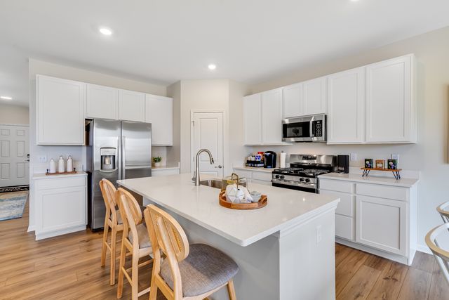 7514 Sassafras Lane, Joliet, IL 60431