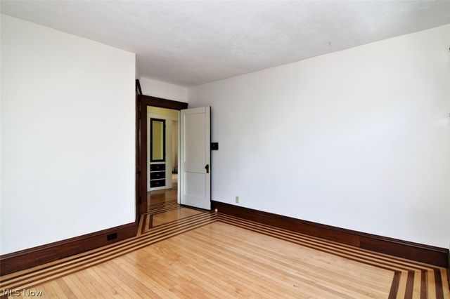 1257 Giel Avenue, Lakewood, OH 44107