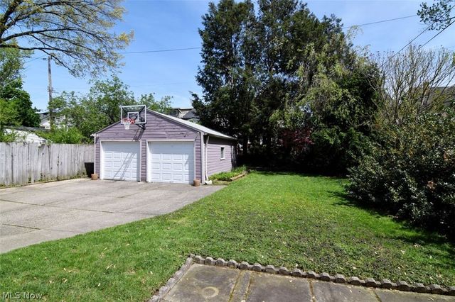 1257 Giel Avenue, Lakewood, OH 44107