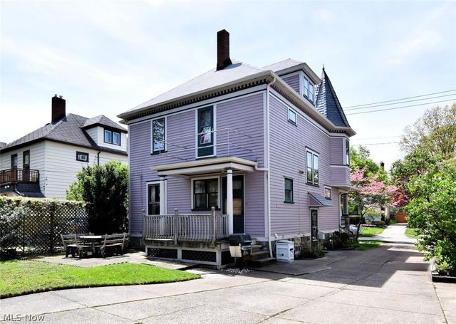 1257 Giel Avenue, Lakewood, OH 44107