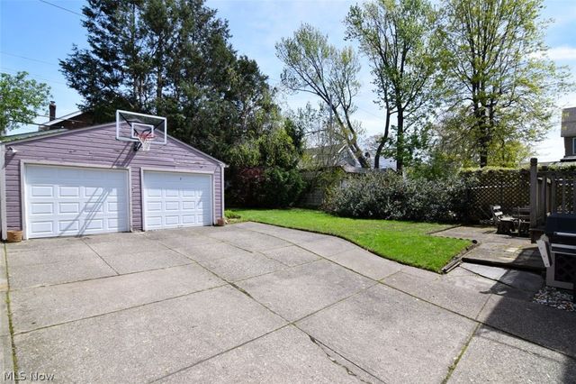 1257 Giel Avenue, Lakewood, OH 44107