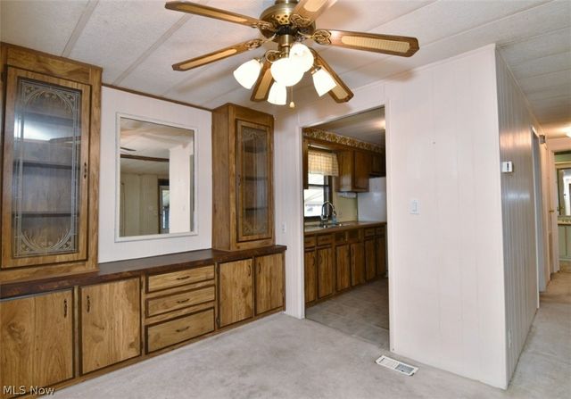 5 Michael Drive 5, Olmsted Twp, OH 44138