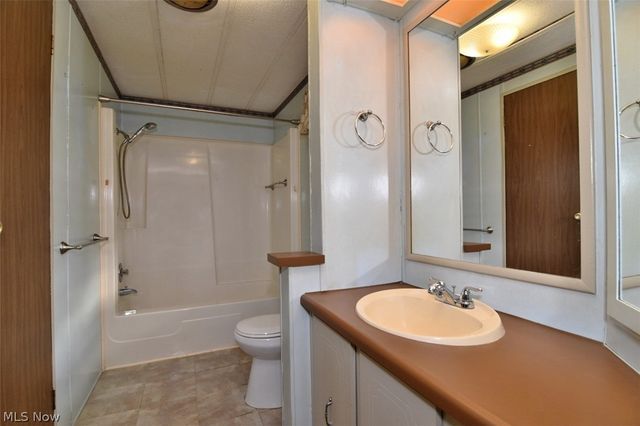 5 Michael Drive 5, Olmsted Twp, OH 44138