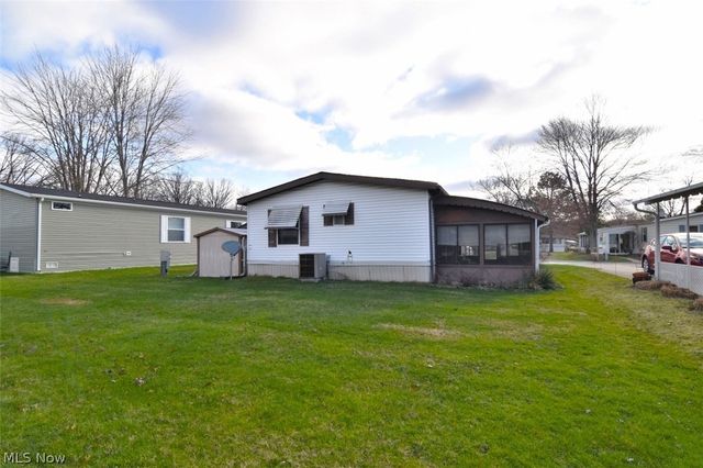 5 Michael Drive 5, Olmsted Twp, OH 44138