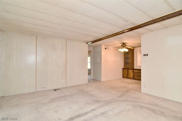 5 Michael Drive 5, Olmsted Twp, OH 44138