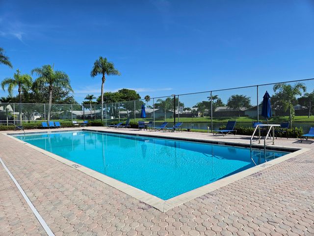 1104 SUMMIT TRAIL Circle D, West Palm Beach, FL 33415