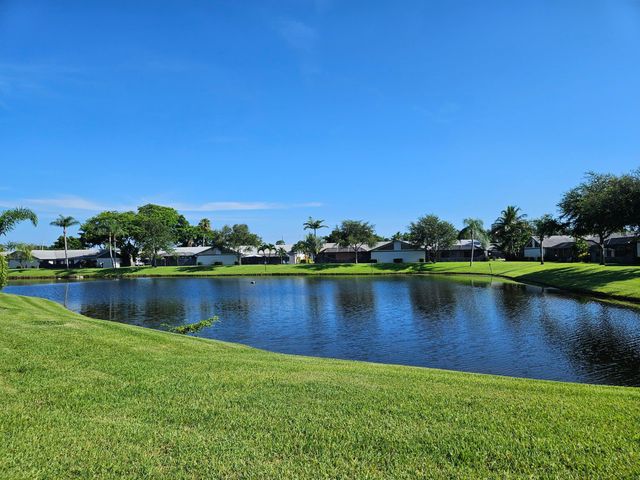 1104 SUMMIT TRAIL Circle D, West Palm Beach, FL 33415