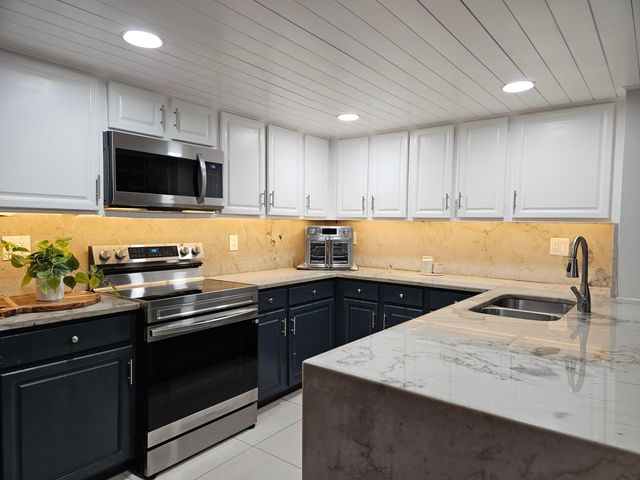 1104 SUMMIT TRAIL Circle D, West Palm Beach, FL 33415