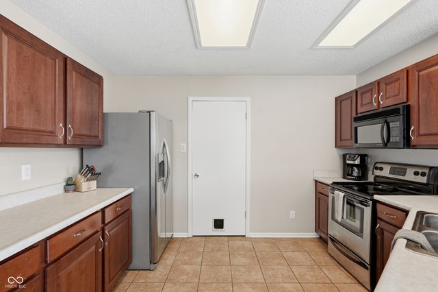 8903 Squire Boone Court, Indianapolis, IN 46113