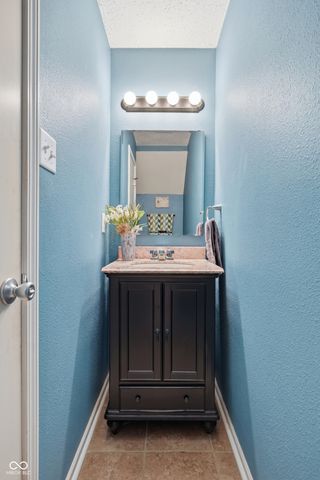 8903 Squire Boone Court, Indianapolis, IN 46113