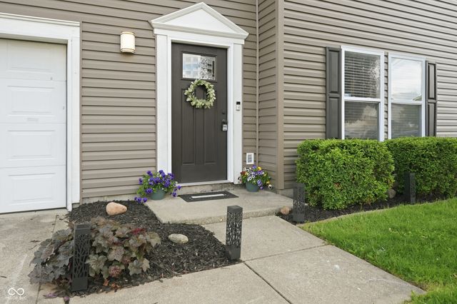 8903 Squire Boone Court, Indianapolis, IN 46113