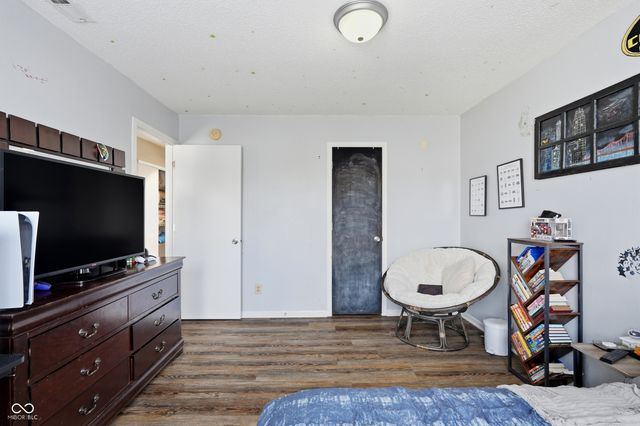 8903 Squire Boone Court, Indianapolis, IN 46113