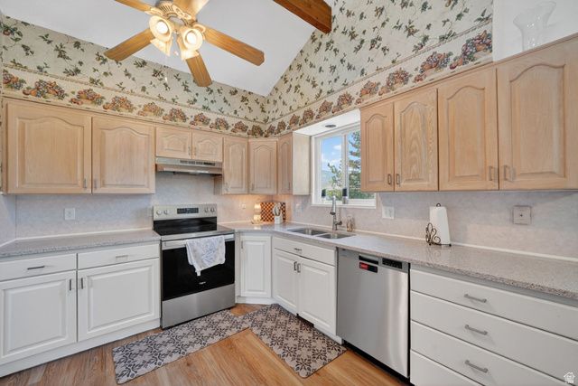 323 TOBE DR, Centerville, UT 84014