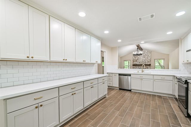 101 Ridge Road, Manvel, TX 77578