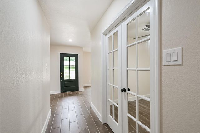 101 Ridge Road, Manvel, TX 77578