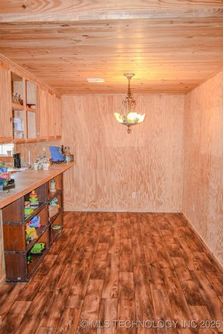 919 N 4210 Road, Hugo, OK 74743