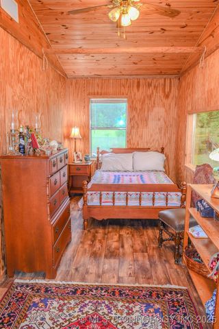 919 N 4210 Road, Hugo, OK 74743