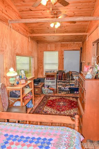 919 N 4210 Road, Hugo, OK 74743