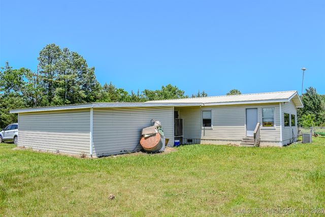 919 N 4210 Road, Hugo, OK 74743