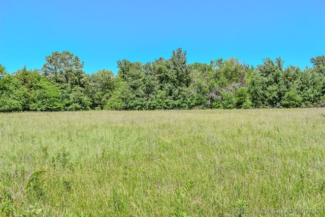 919 N 4210 Road, Hugo, OK 74743