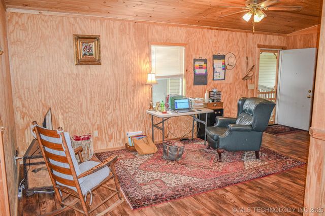 919 N 4210 Road, Hugo, OK 74743