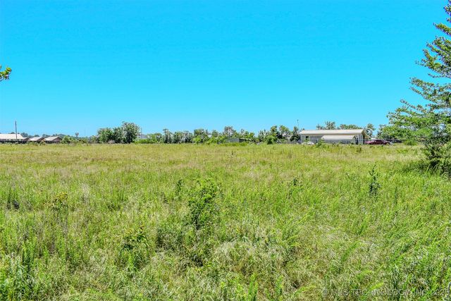 919 N 4210 Road, Hugo, OK 74743