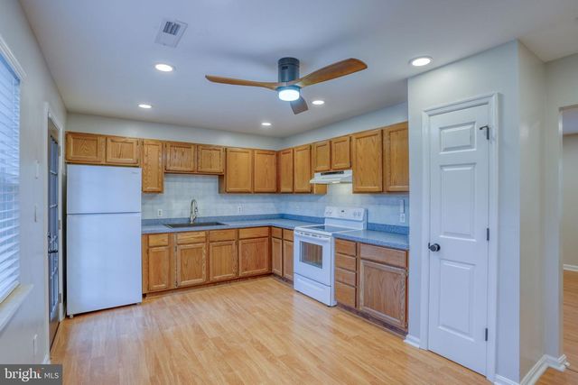 28 LAKEWOOD DR, Lewes, DE 19958