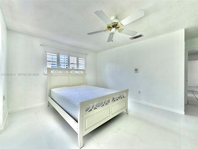 11541 SW 97th St, Miami, FL 33176