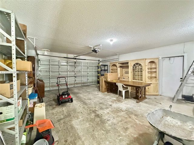 11541 SW 97th St, Miami, FL 33176