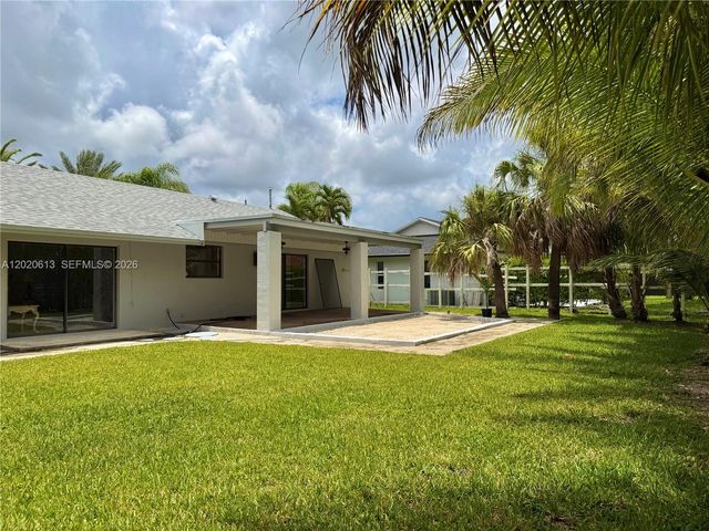 11541 SW 97th St, Miami, FL 33176