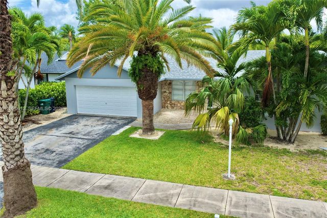 11541 SW 97th St, Miami, FL 33176