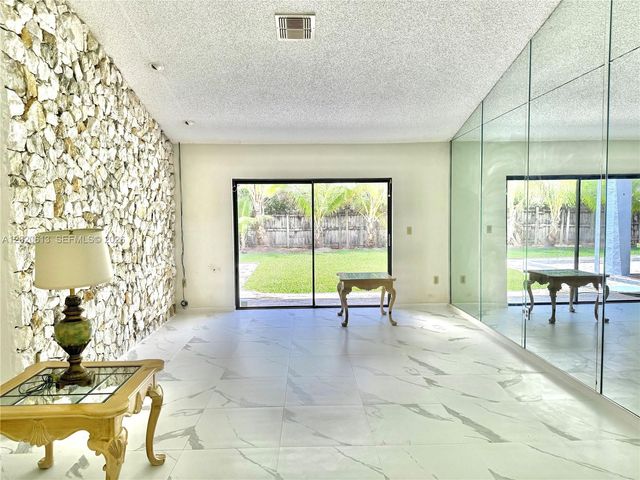 11541 SW 97th St, Miami, FL 33176