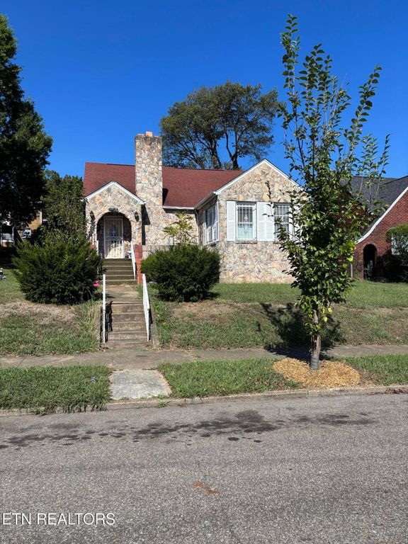 2715 Parkview Ave, Knoxville, TN 37914