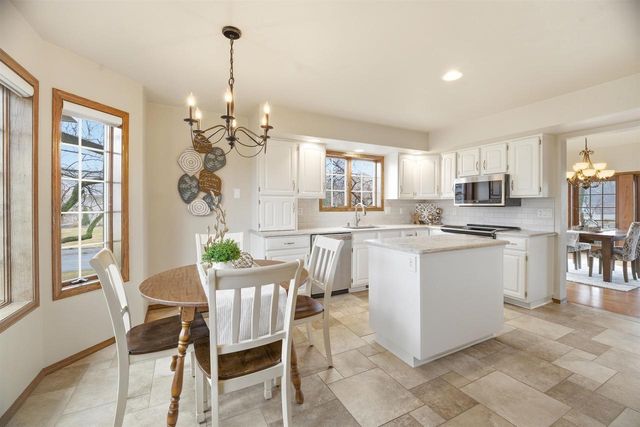 160 CAPTAINS COURT, Winneconne, WI 54986